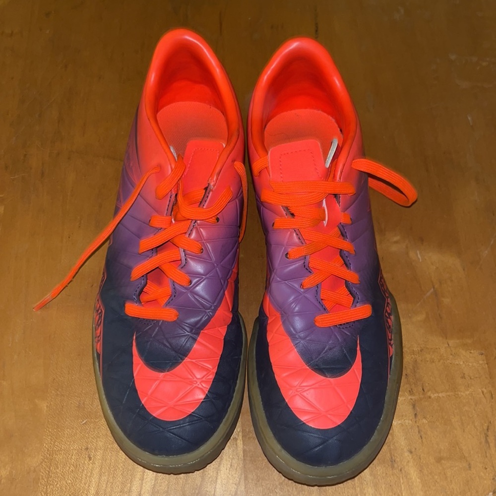 Nike Unisex Colorful Hypervenom Indoor Soccer Shoe